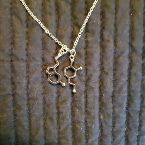 NWOT Dopamine and serotonin molecule necklace 😍
